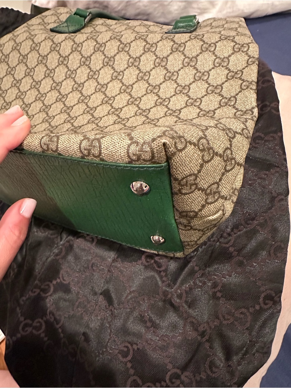 Gucci GG Supreme Tote Coated Canvas Handbag - Picture 16 of 16